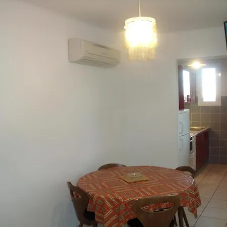 Ellada 2 Piscine Vue