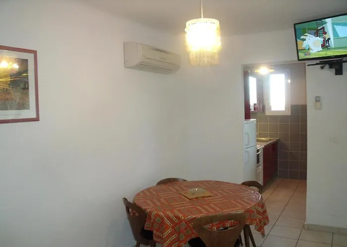 Ellada 2 Piscine Vue